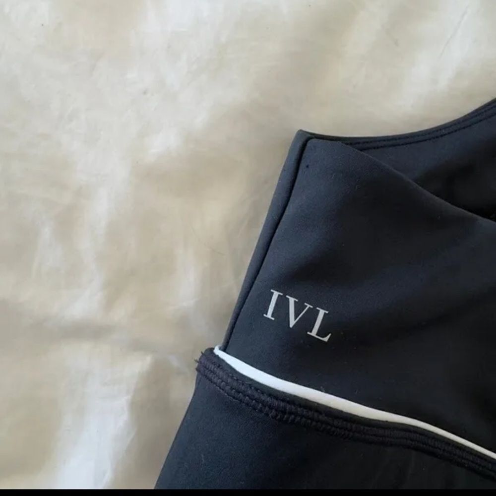 IVL Collective | Revolve | Curve Sports Bra in Jet Black & Brilliant White - Picture 6 of 7